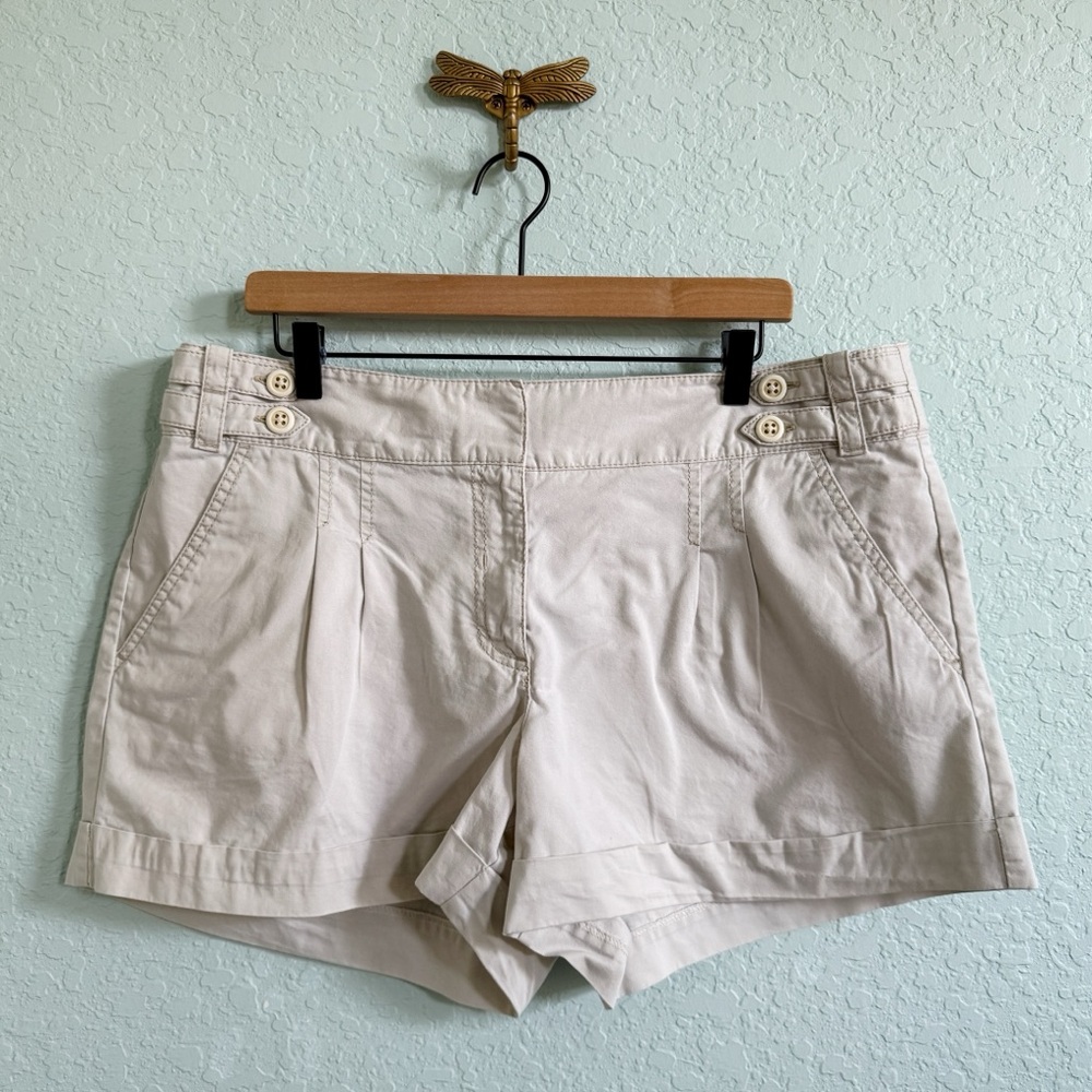 Loft•Women’s Light Khaki Shorts